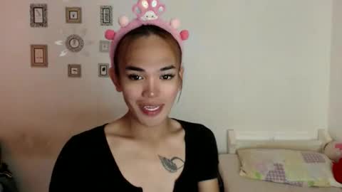 Yhanna online show from October 25, 12:00 pm