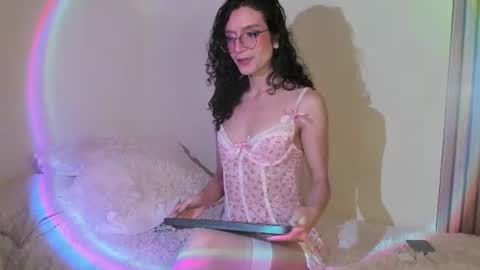Angellike online show from July 25, 11:30 am
