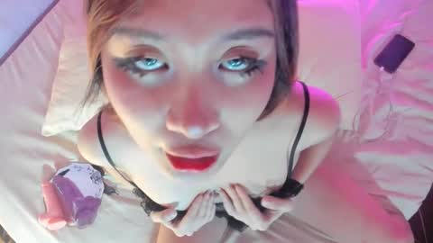 Snapshot of angelmoanster2 chatting on October 27, 1:41 pm angel online show from October 27, 1:41 pm