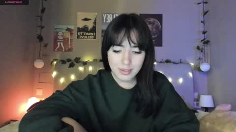 Snapshot of anisa_sweet chatting on December 15, 5:20 pm Anisa Moan from LovenseWet from Tip MenuOpen for Private online show from December 15, 5:20 pm