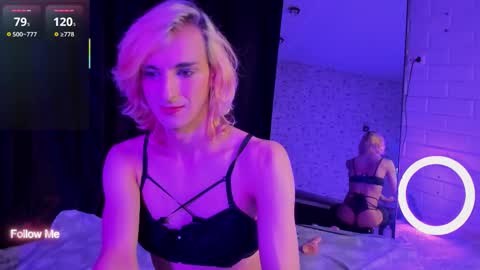 Snapshot of anjella_botton chatting on October 17, 6:44 pm Angel online show from October 17, 6:44 pm