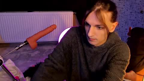 Angel online show from February 25, 7:07 pm