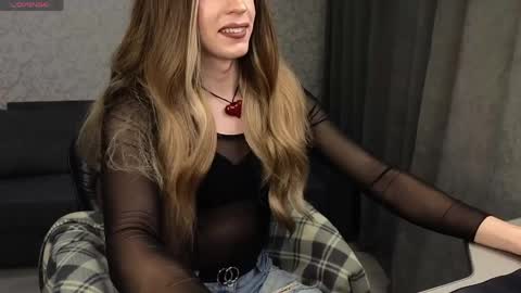 Anna online show from April 10, 4:24 pm