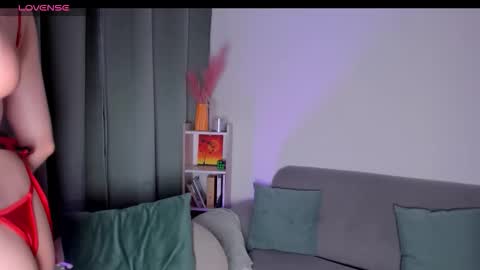 Anntonia Woods  online show from February 27, 3:01 am