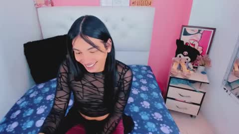 antonela_xx3 online show from March 12, 8:58 pm