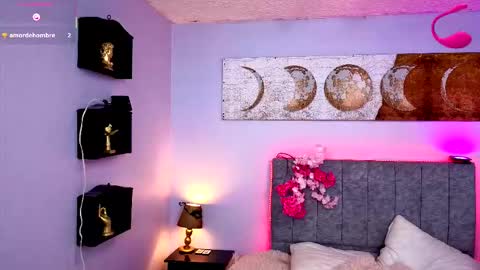 Snapshot of antonellastar24_ chatting on October 15, 9:04 pm Antonella online show from October 15, 9:04 pm