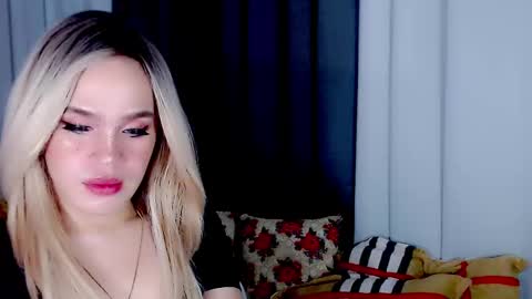 ARIANNE CUMS  online show from March 2, 6:35 pm