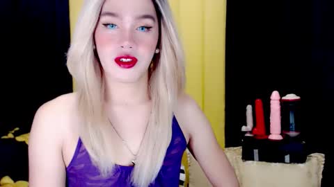 ARIANNE CUMS  online show from September 8, 8:07 pm