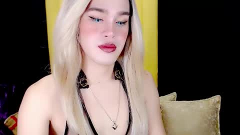 ARIANNE CUMS  online show from September 12, 9:42 pm