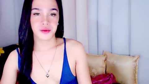 ARIANNE CUMS  online show from March 12, 12:15 am