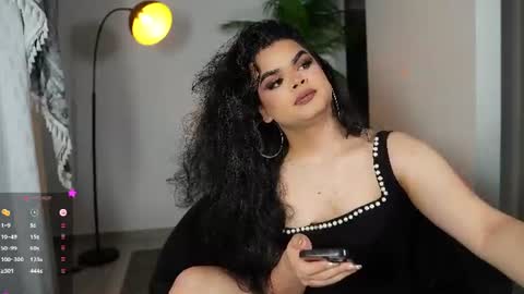 Chloe  online show from June 16, 2:36 am