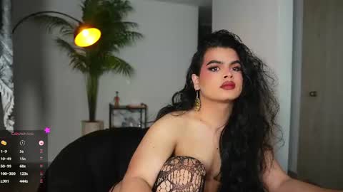 Chloe  online show from June 26, 1:43 am