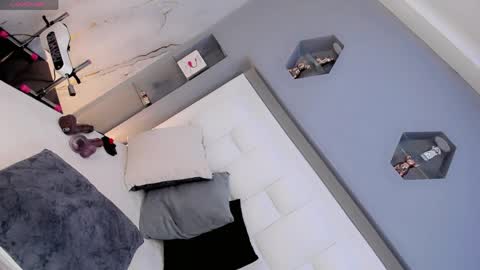 aryajanee online show from April 22, 6:09 am