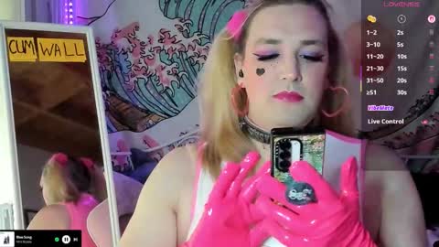 AshleyQT online show from October 7, 7:09 am