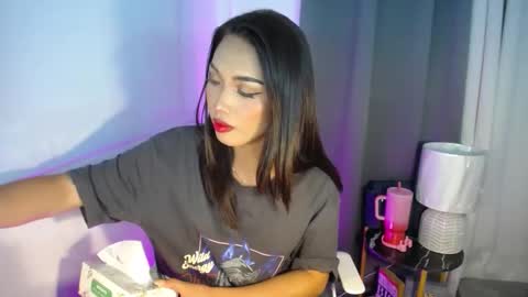 Snapshot of asian_luci chatting on October 20, 5:27 pm LUCI BABE online show from October 20, 5:27 pm