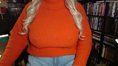 Snapshot of aspen_vale chatting on October 15, 11:38 pm Aspen Vale online show from October 15, 11:38 pm