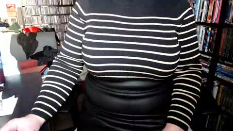 Aspen Vale online show from February 25, 9:52 pm