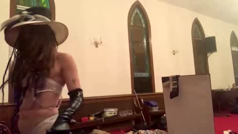 Kali Mah The Divine Adjacent online show from April 10, 8:53 am