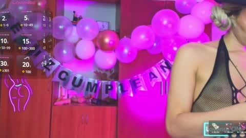 atenea_fit online show from May 1, 2:49 am