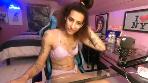   xoxo G0DD3SS xoxox    online show from March 1, 3:21 am