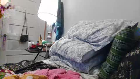 kyra online show from February 22, 10:23 pm