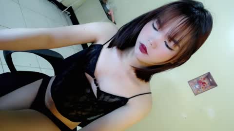 Vye online show from June 29, 2:04 am