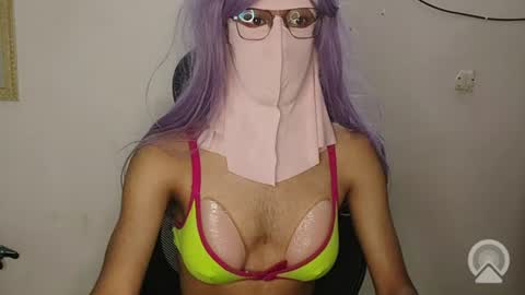 Badgirl trans69 online show from June 28, 3:38 pm