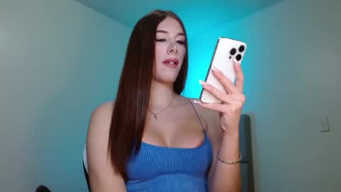 Snapshot of aysel_mv chatting on March 7, 9:53 pm aysel_mv online show from March 7, 9:53 pm