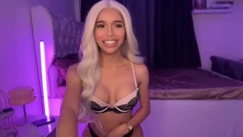 babysabrinaxx online show from February 3, 4:12 pm