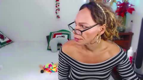 bardotbigcocktsx online show from November 29, 6:21 pm