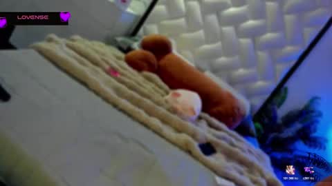 Aleah Mendez online show from December 22, 7:02 am