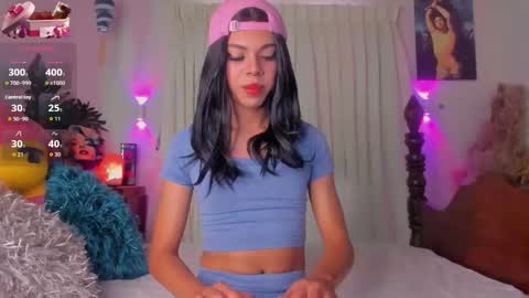 Snapshot of beauty_doll01 chatting on September 22, 5:07 pm Leydi  online show from September 22, 5:07 pm