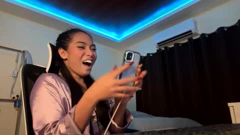 becinapia15 online show from September 22, 8:14 pm