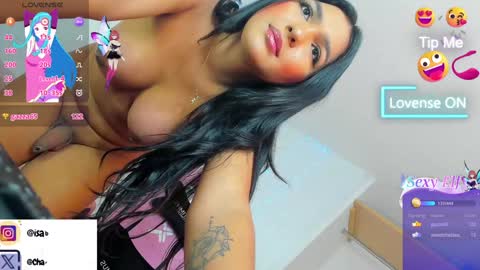 Snapshot of bella_cute2 chatting on January 15, 7:05 am Your babe online show from January 15, 7:05 am
