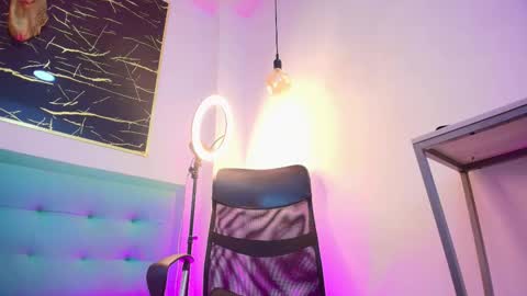     online show from December 22, 10:14 pm