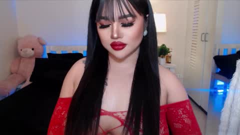 Snapshot of bellaswildcummer chatting on February 14, 6:29 pm BELLA JONES online show from February 14, 6:29 pm
