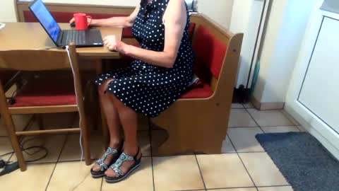 Bernadetanylon online show from July 31, 5:18 am