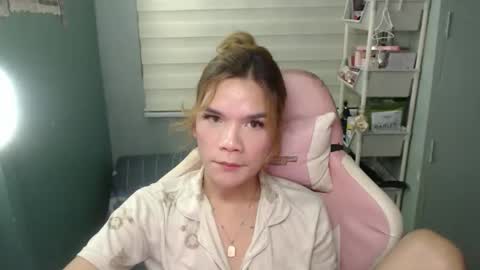 LoVEyyy68 online show from May 17, 10:37 am
