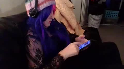 Madelyn online show from December 18, 6:19 am