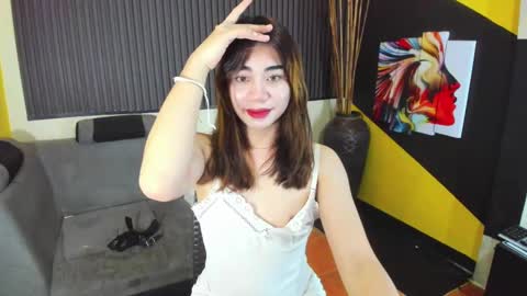 kiaaannaaaa online show from February 4, 6:04 am