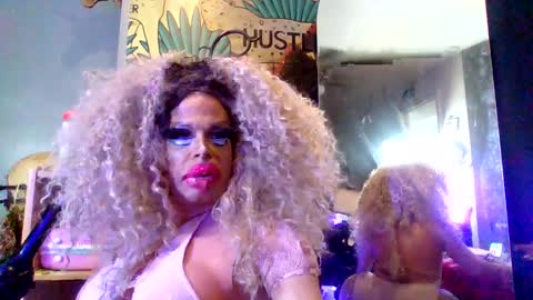 Snapshot of bimbogiga chatting on October 6, 9:31 am bimbogiga online show from October 6, 9:31 am