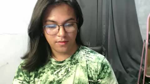 Ellez online show from September 22, 8:03 pm