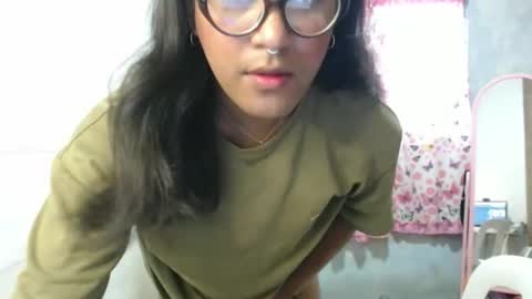 Ellez online show from April 15, 10:21 pm