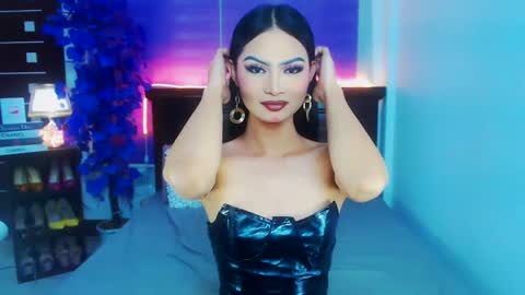 Snapshot of brownsausageroberta chatting on December 18, 11:02 am Roberta GODDESS OF PLEASURE AND SEXUALDESIRE online show from December 18, 11:02 am