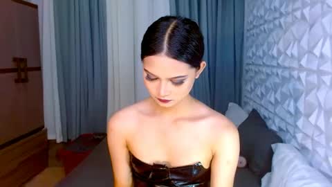 Snapshot of brownsausageroberta chatting on February 2, 5:53 am Roberta GODDESS OF PLEASURE AND SEXUALDESIRE online show from February 2, 5:53 am