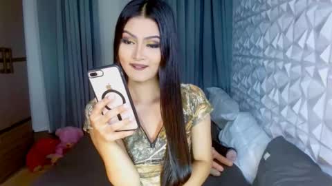 Snapshot of brownsausageroberta chatting on March 1, 10:02 am Roberta GODDESS OF PLEASURE AND SEXUALDESIRE online show from March 1, 10:02 am