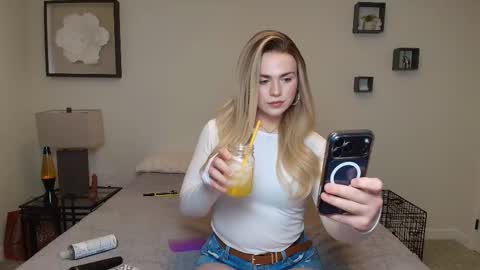 buitifulblonde online show from February 22, 12:14 am