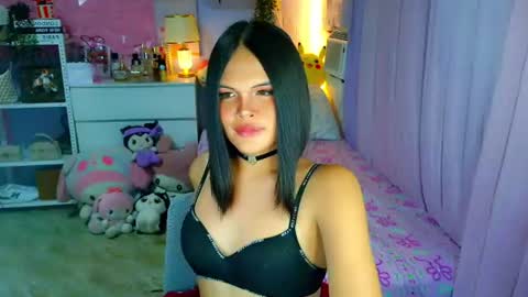Mia online show from July 10, 7:56 am