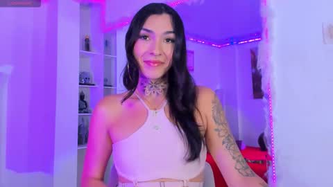 Snapshot of camila_coxx chatting on October 19, 8:45 pm s online show from October 19, 8:45 pm