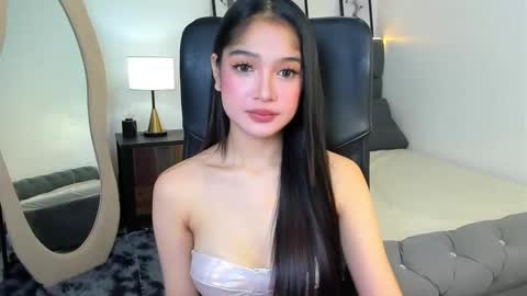 Snapshot of candiceferragamo chatting on September 10, 8:13 am candiceferragamo online show from September 10, 8:13 am